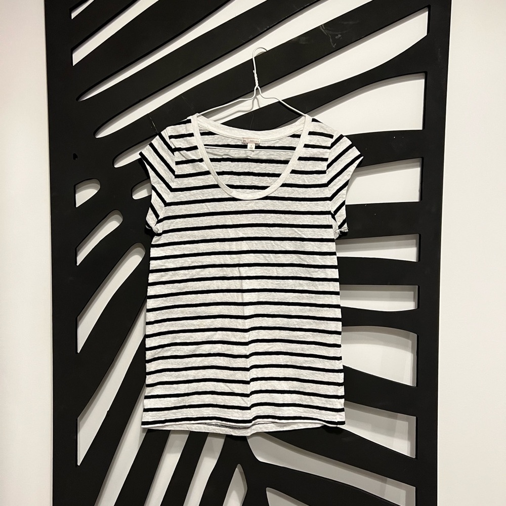 Gap t shirt